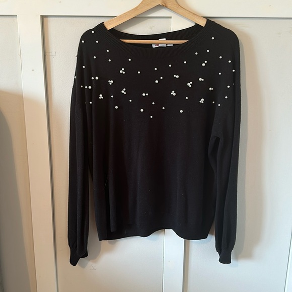 XL black sweater with pearl detail - Picture 1 of 3